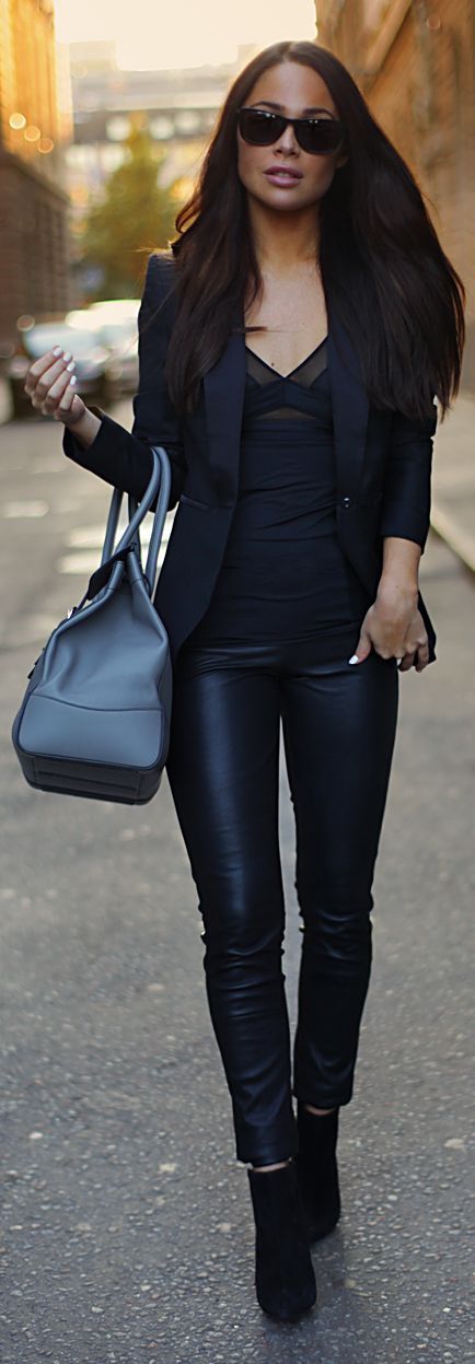 Black Skinny Leather Ankle Pants ~ 60 Great Winter Outfits On The Street - Style Estate -