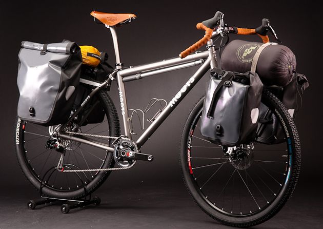 ts Expedition Titanium frame with 1" travel in the seat stays.