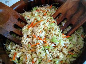 y Homemade Life: Kevin Bacon's CRUNCHY ASIAN SLAW. Everybody and Their Brother Has It.