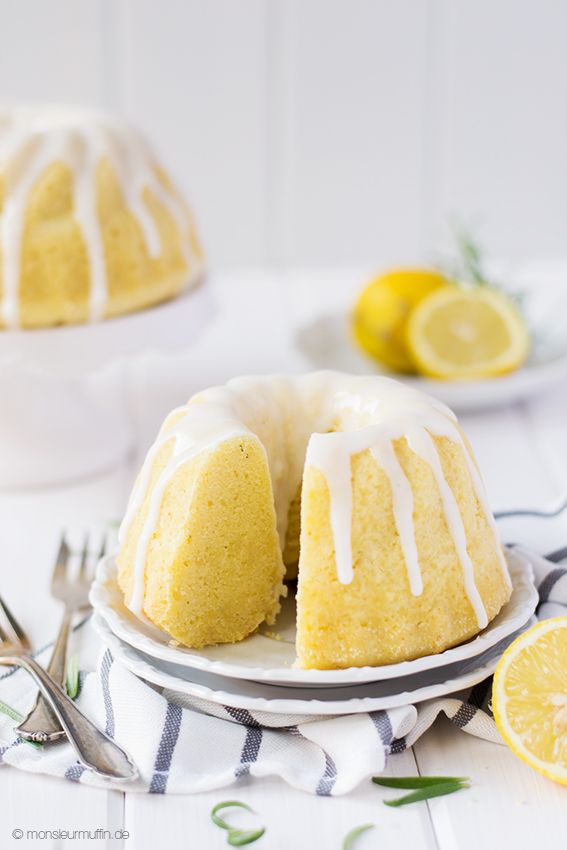 Lemon Rosemary Cak