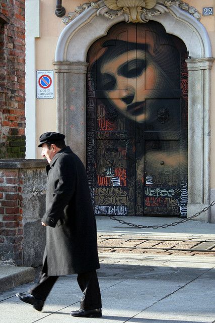 Love the art along the streets in Milan.