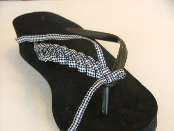 Cool way to fancy up flip flops!