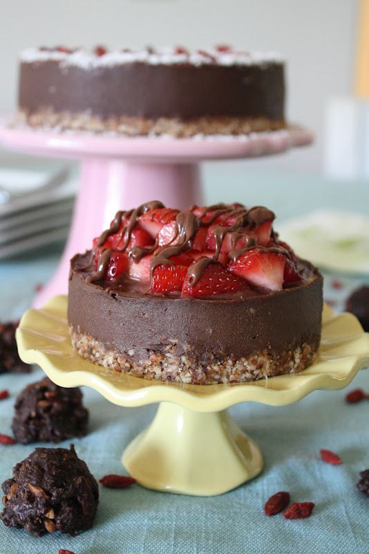 Raw Vegan Chocolate Cheesecake