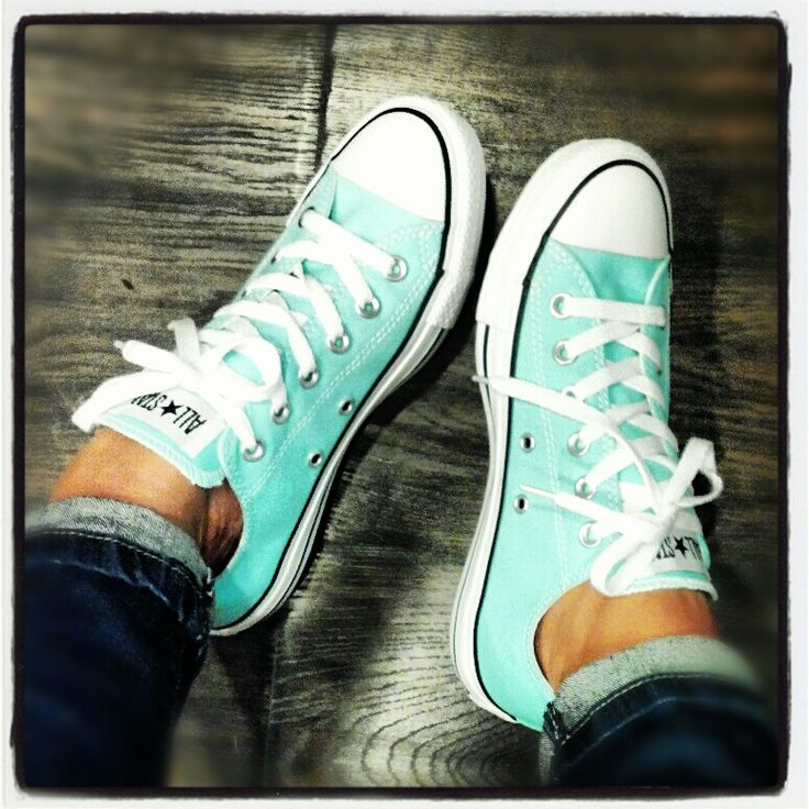 Tiffany blue converse.