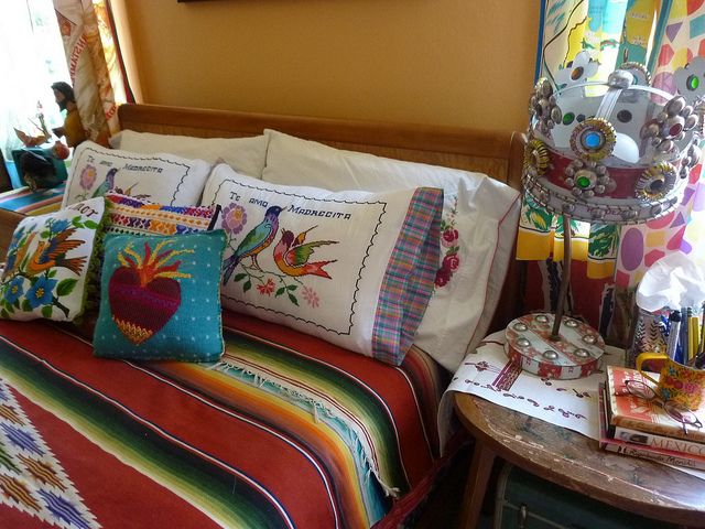 xicana style guestroom bedding.