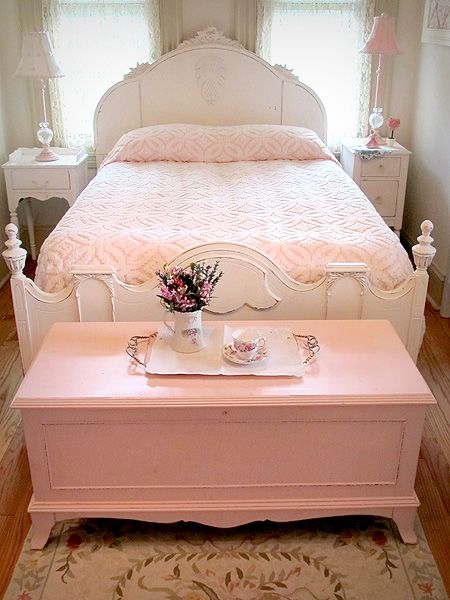 sweet bedroom - love the pink cedar chest and chenille bedspread. Now, this room brings back memories of childhood spending the night with dearly loved grandma's... ♥