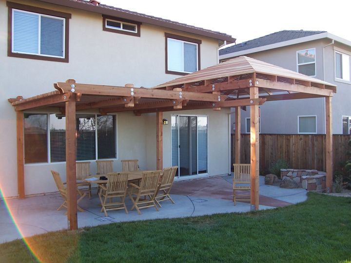 Patio cover. Two tiers. LOVE THIS IDEA