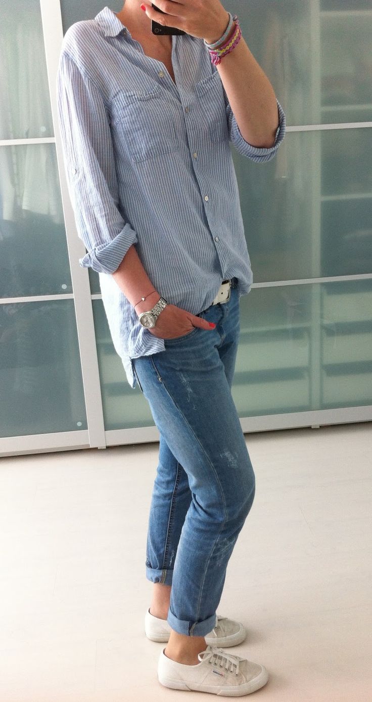 Striped boyfriend blouse, distressed jeans, Superga sneakers