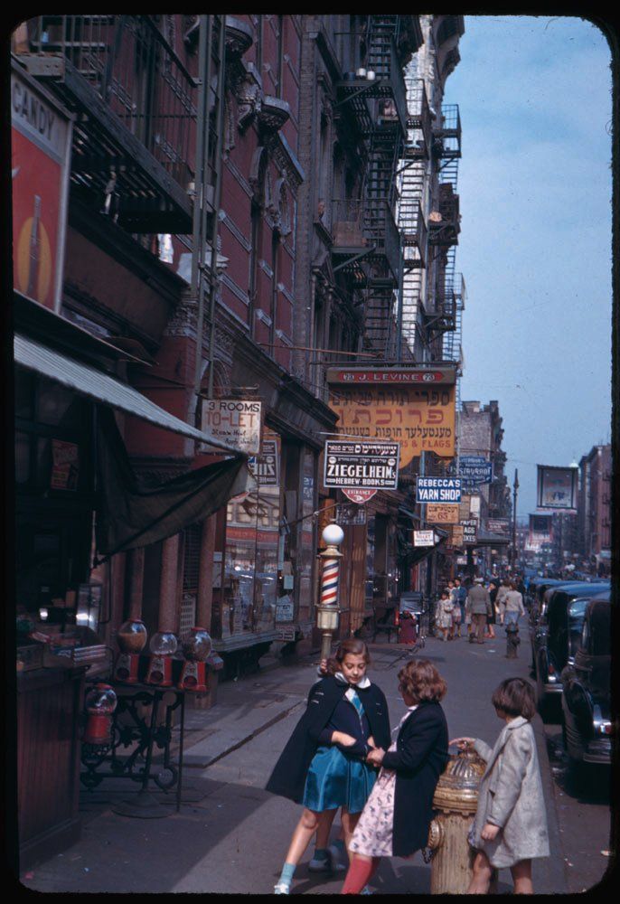 Old New York in Colour Photographs, 1942