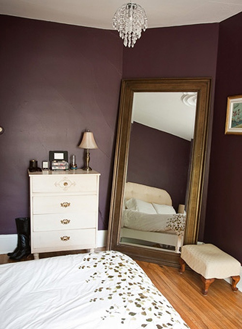 It kills me because I need a big mirror like that and that paint color is amazing but we cant do the walls that darkk
