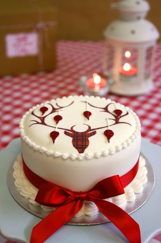 Tartan Reindeer Christmas Cake by Sucre Coeur - Eats & Ink on Flickr.