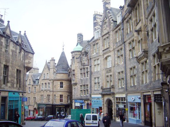 Edinburgh, Scotland bed and breakfast, cobblestone streets, castles, pubs