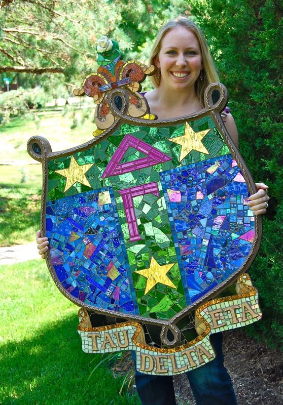 Delta Gamma mosaic crest. I would love to do this for Zeta Tau Alpha.