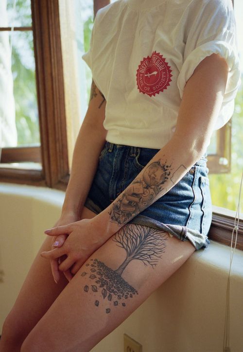 Love the placement of both of these tattoos. 50 Insanely Gorgeous Nature Tattoos. This one is Alysha Nett by the way. I would know that tree tattoo anywhere.