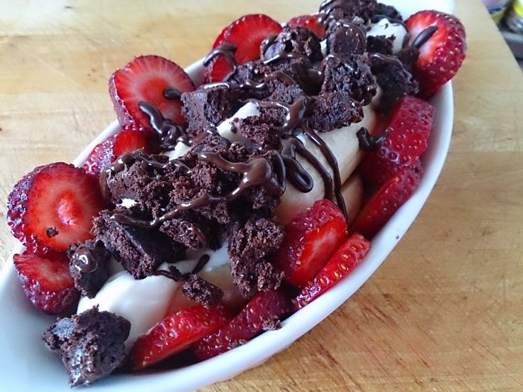 Suzanne's Kitchen : Brownie banana split for breakfast Simply Filling +3pp