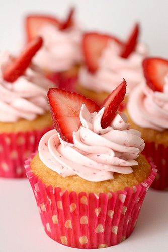 fresh Strawberry cupcakes