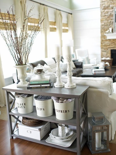 The Country Farm Home: Inspiration for the Farmhouse Living Room Redo
