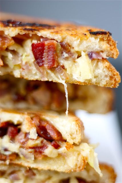 Apple Bacon and Cheddar Grilled Cheese Sandwiches with Carmelized Onions
