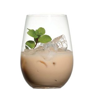The Dirty Girl Scout - tastes just like a Thin Mint cookie. Made with vodka, Bailey's, White Creme de Menthe & Kahlua. Yes please!