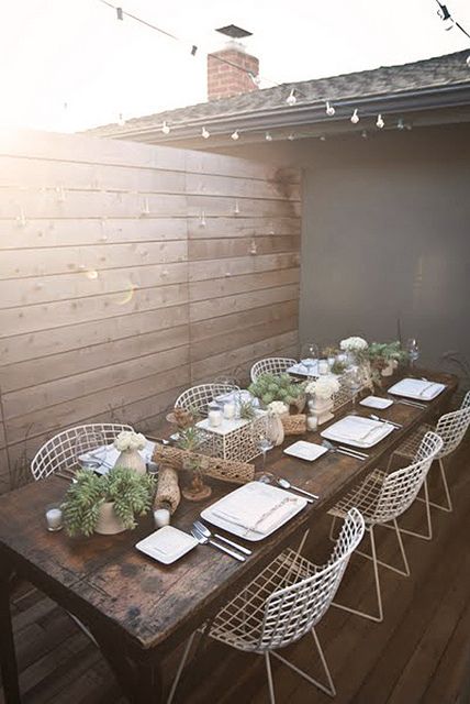 This could also of course be placed inside the home. Love the wooden table with the mid century modern white chairs. Biddy Craft/desertretro28 | Flickr – Condivisione di foto!
