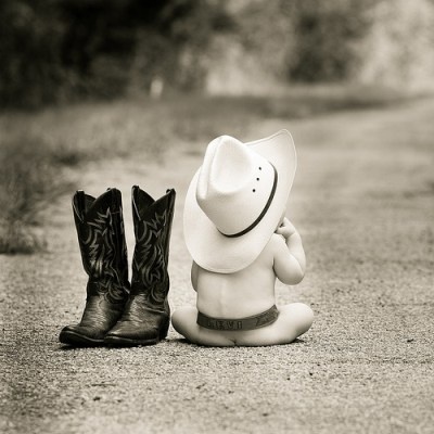 cutie! doing this for G's 1 year pics!! But maybe in his boots instead!