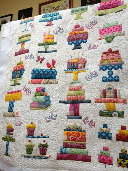 Cake quilt is so adorable!