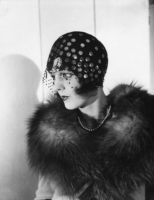 Hat, 1920's  (by ADiamondFellFromTheSky, via Flickr)