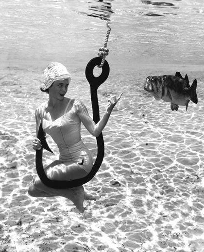 Photos taken in 1938, photographer Bruce Mozertom near the coast of Florida Silver Springs. One of the pioneers of underwater photography.