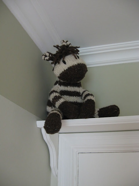 ver door shelf; storage for stuffed animals, books