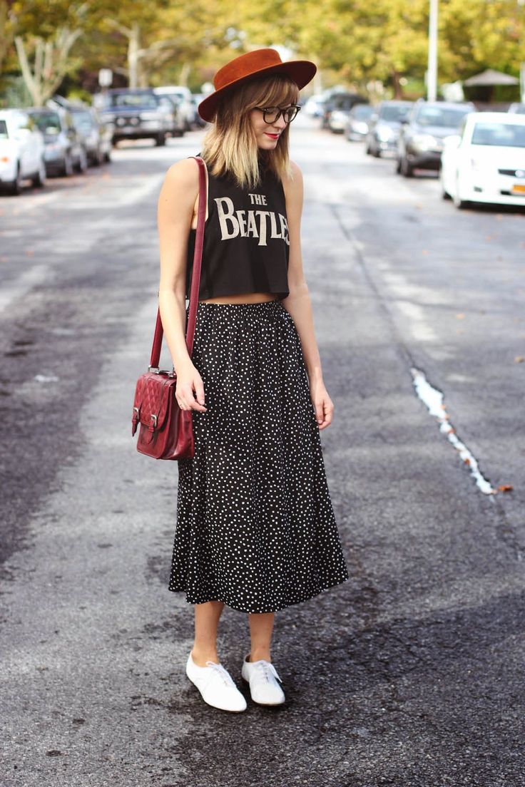 nyc vintage blogger, vintage fashion blogger, the beatles crop top, forever 21 beatles tee, polka dot vintage skirt