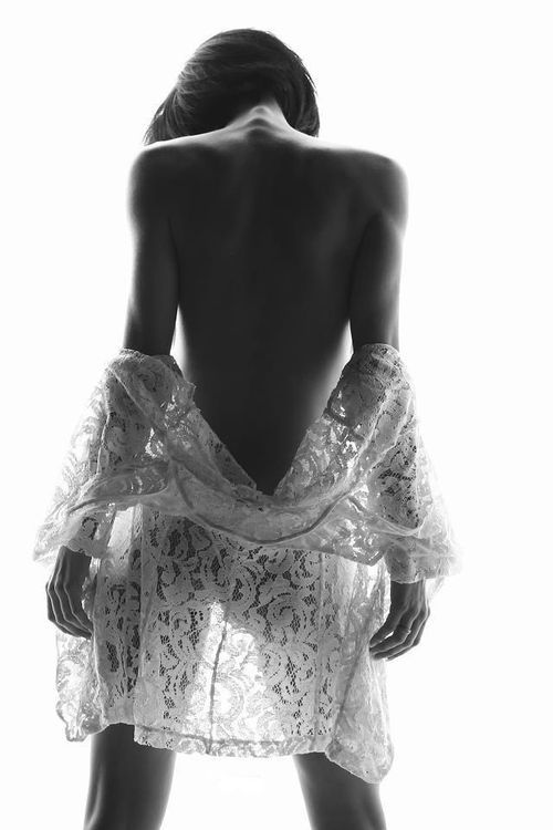 Beautiful lighting, makes me thing of a @Sam McHardy McHardy McHardy McHardy Rambo-Photography shoot