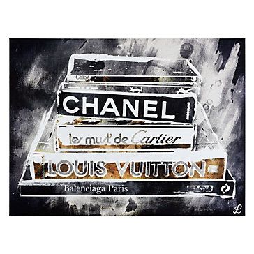 With use of modern color combinations and effortless style, our Fashion Series embodies the print world of high fashion.