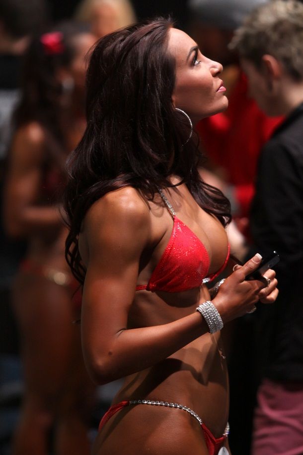 Amy Wright| now THIS is something I can use as a reference. 5' 2", 12 week diet and workout for her first bikini competition
