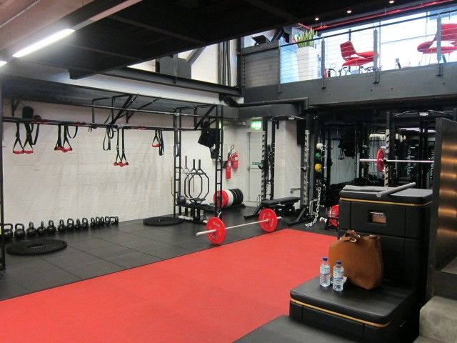 Clean and fresh functional training space