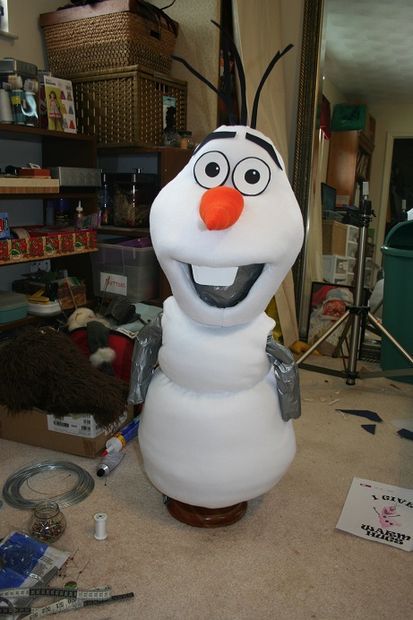 Olaf making of on mannequin 6 2014 075.JPG
