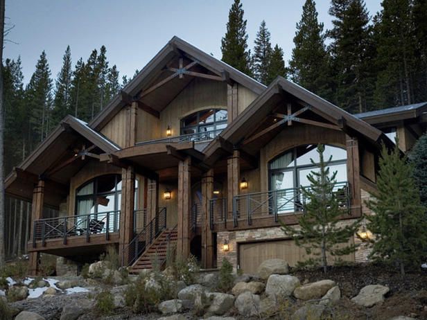 Not only is this a beautiful house, it's in the mountains in Colorado!!!