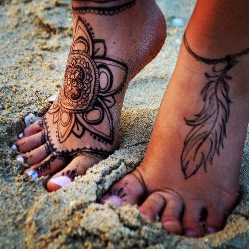 Henna ankle tattoo cute summer beach tattoo hipster feet artistic sand design toes henna