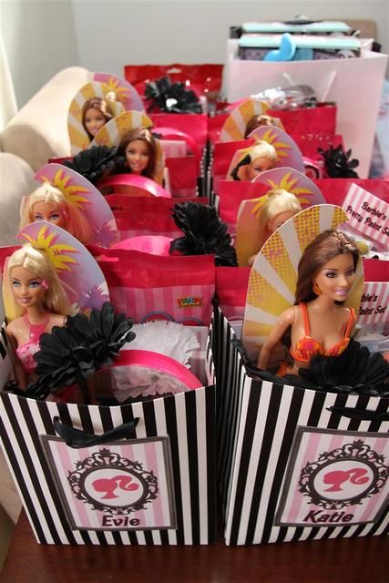 Barbie Theme: The Party Bags. I can't wait till I have a little girl one day and throw her a Barbie party if she doesn't absolutely LOVE Barbie I think I will die inside !