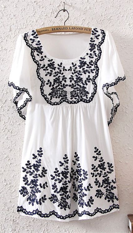 Emboridery Floral Cotton Short Sleeve Top