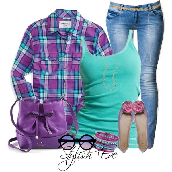 This is actually very similar to what I wore today. But I had boots for stomping around in the snow :-)