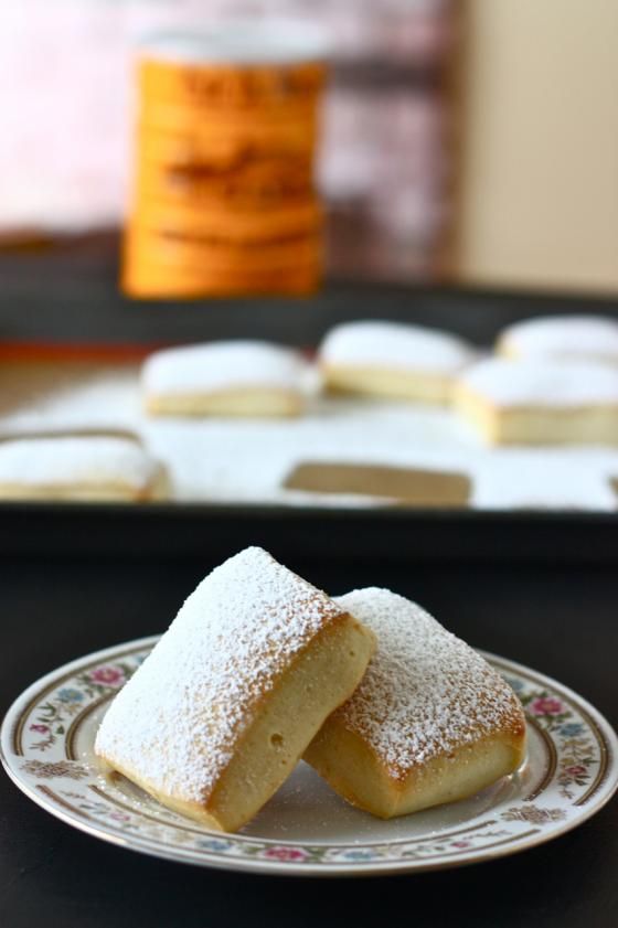 Oven baked beignets - From bowl to mouth in one hour and not fried but baked in the oven!