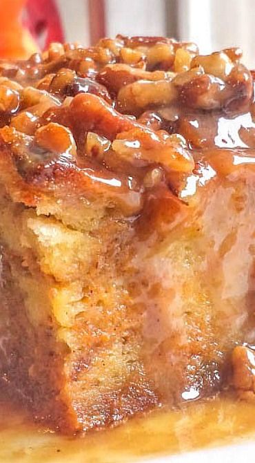 Pumpkin Praline Bread Pudding - a delicious pumpkin dessert for any time of the year!