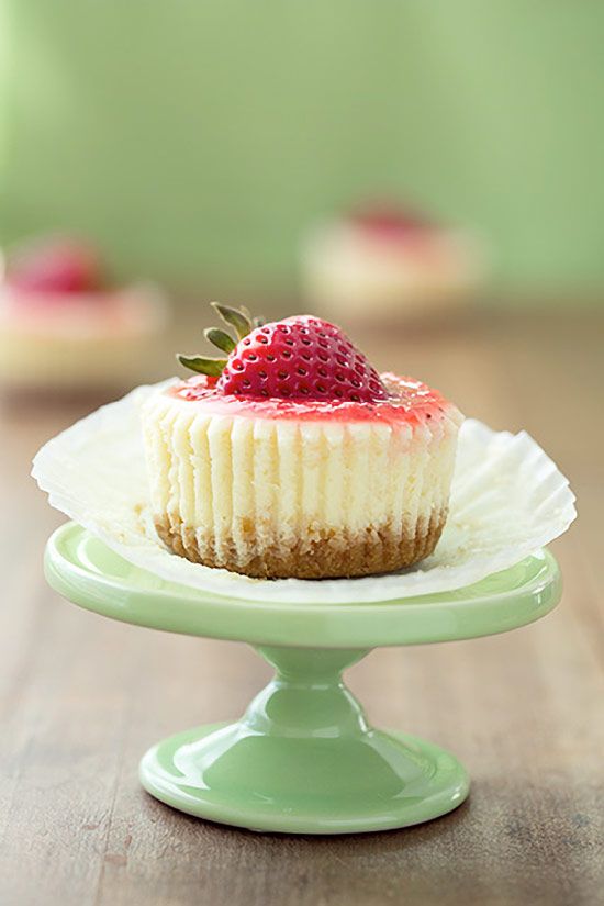 Cheesecake Cupcakes with Strawberry or Salted Caramel Topping… Dreams are made of this!! #cupcake #recipe