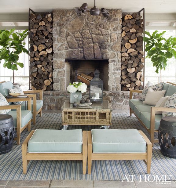 ix and Chic: Home tour- A gorgeous getaway lakeside lodge!