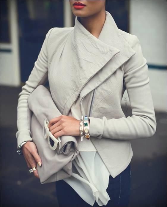 I have pinned this before but I adore this coat. Must have it. Along with the purse.