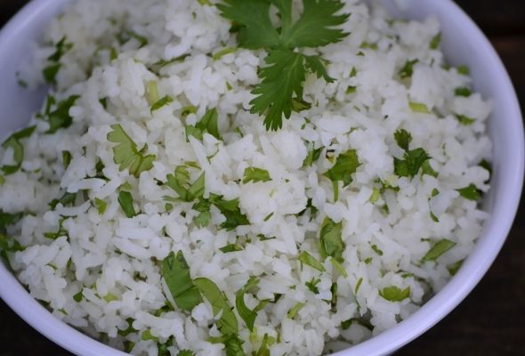 Weight Watchers Cilantro Lime Rice-Just made this to go with the slow cooker Healthy Burrito Bowl recipe. DELICIOUS!