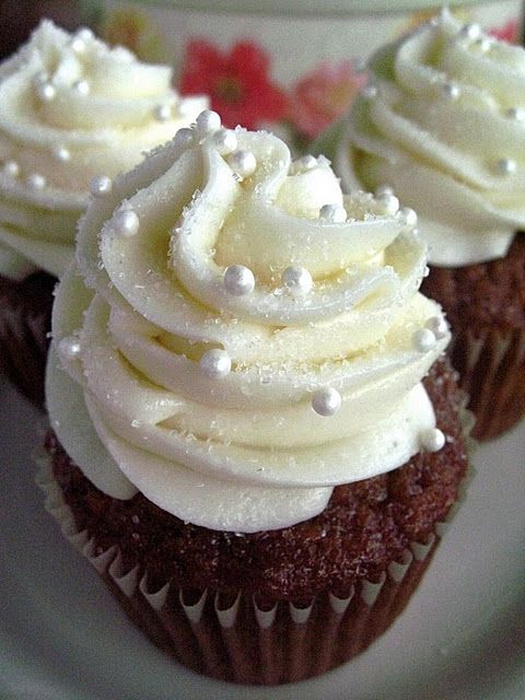Classic Carrot Cupcake with Homemade Cream Cheese Buttercream