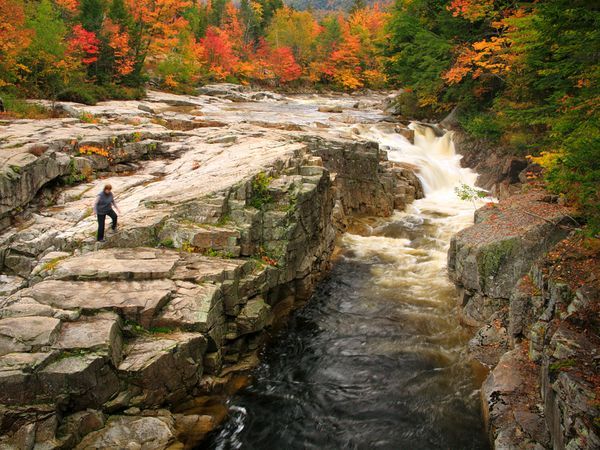 White Mountains of New Hampshire... Thinking about going to Vermont or New Hampshire this fall... This sure does make it even more appealing... wow!