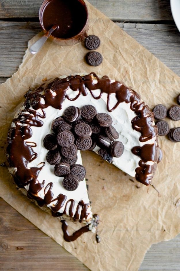 Oreo Fudge Cheesecake | Community Post: 20 Cheesecakes To Dream About Tonight