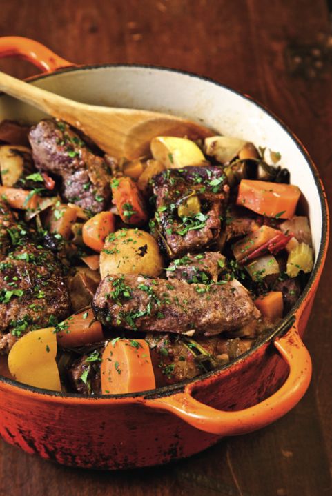 venison stew...got a 2011 deer roast that will do awesome in this...saving it for the fall =)